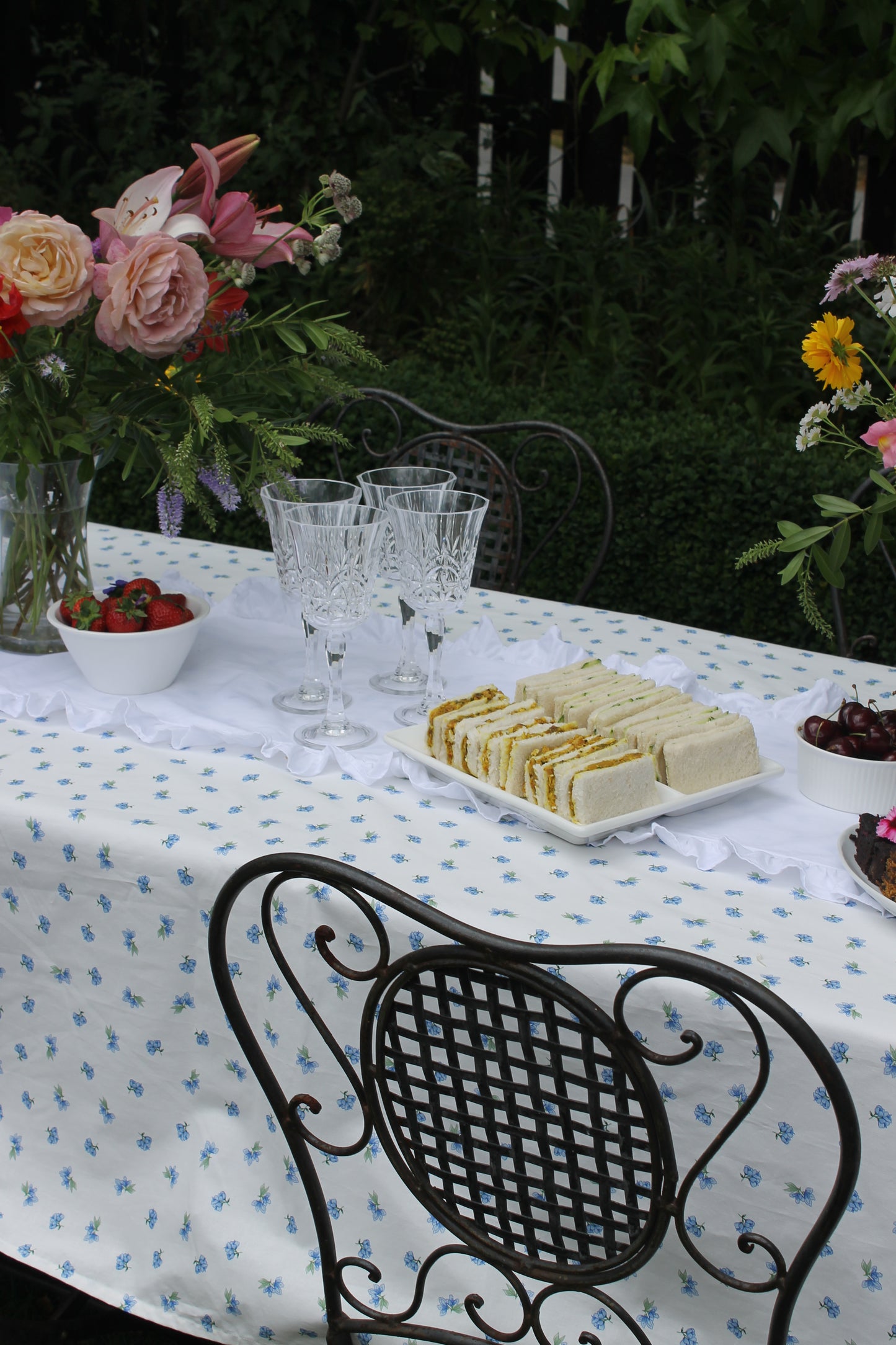 Blue Cottage Floral Tablecloth