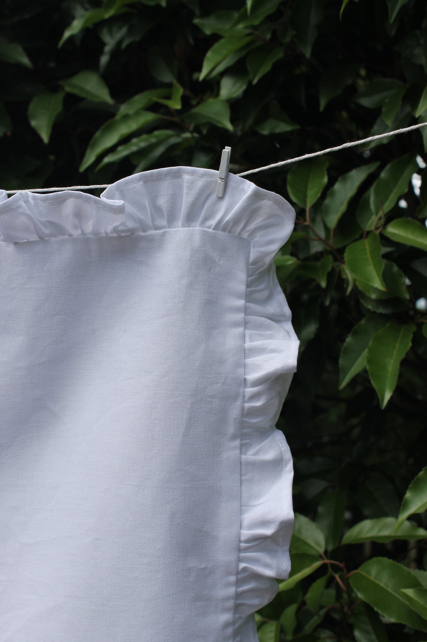 Pure White Ruffle Napkins - Set of 2